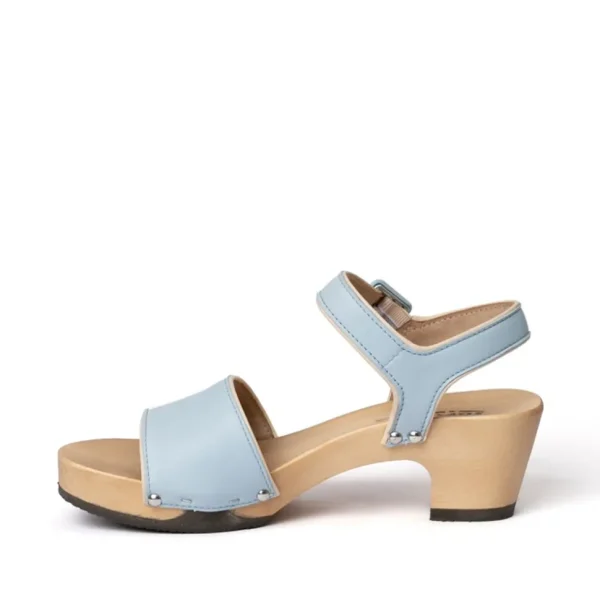 Kyra Nappa Powder Blue (Hazelnut)